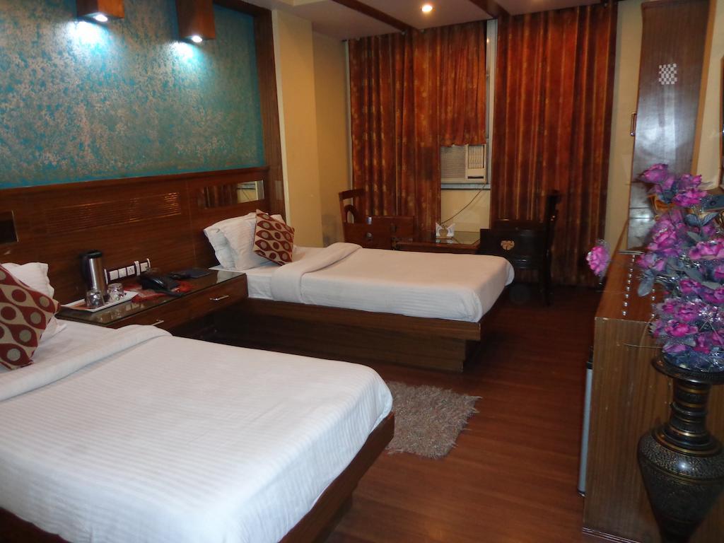 Shivdev International Near Railway Station 3*