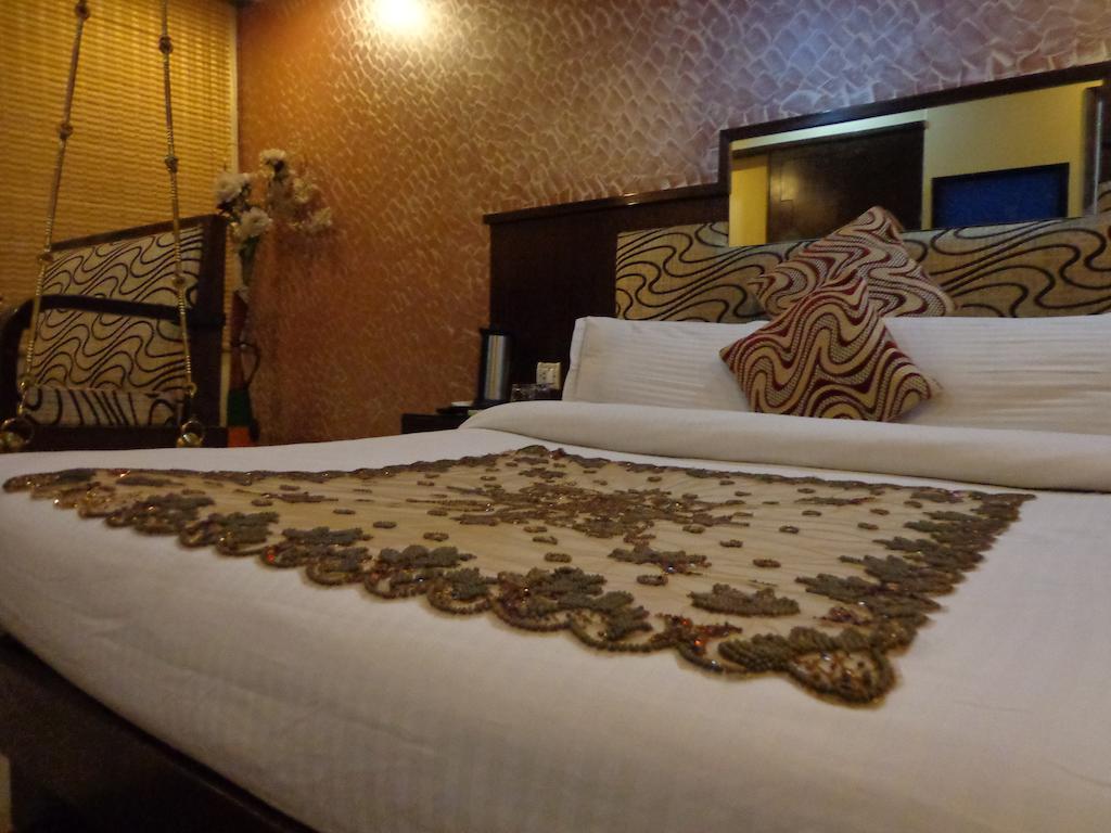 Hotel Shivdev International Near Railway Station New Delhi