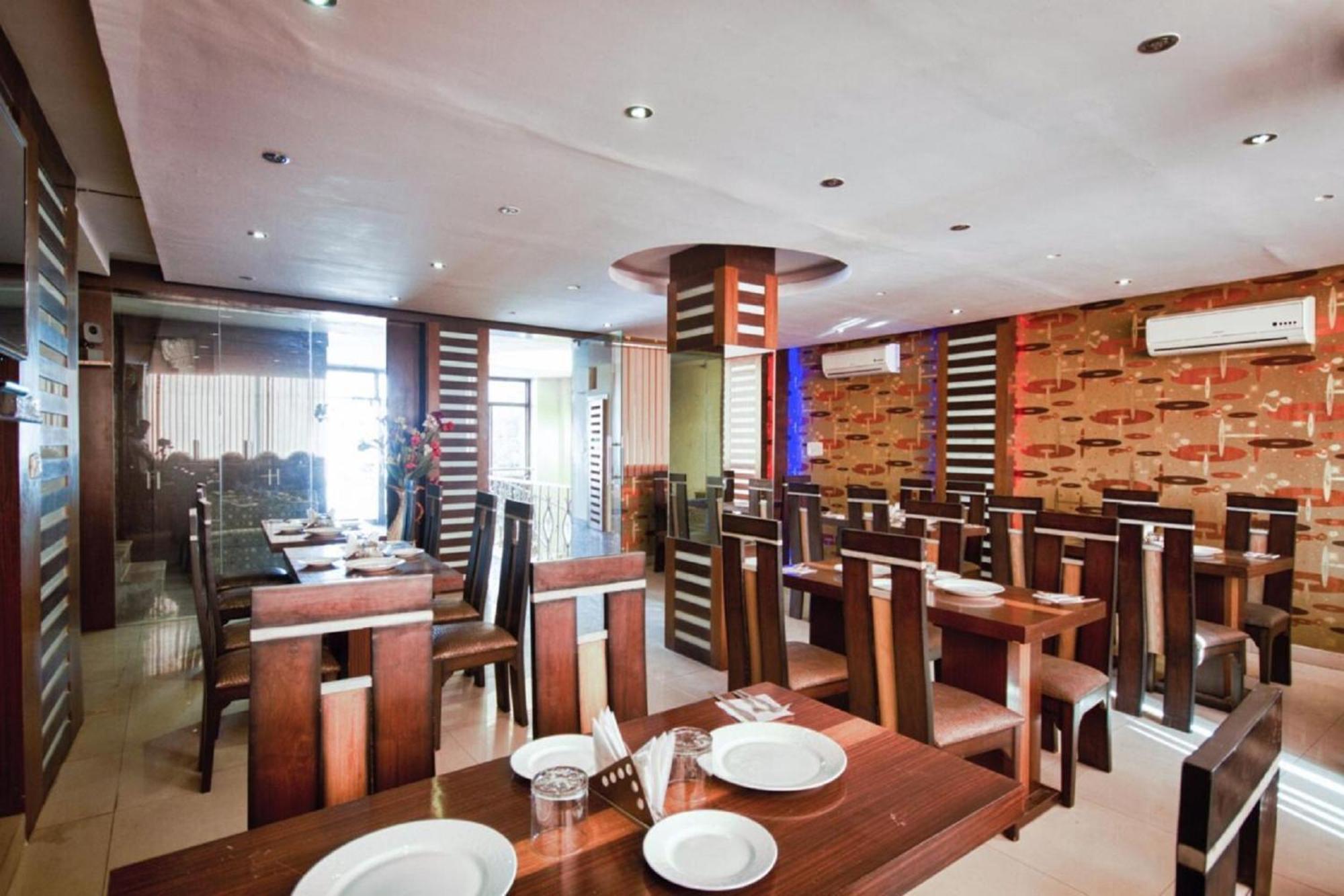 Shivdev International Near Railway Station Hotel New Delhi