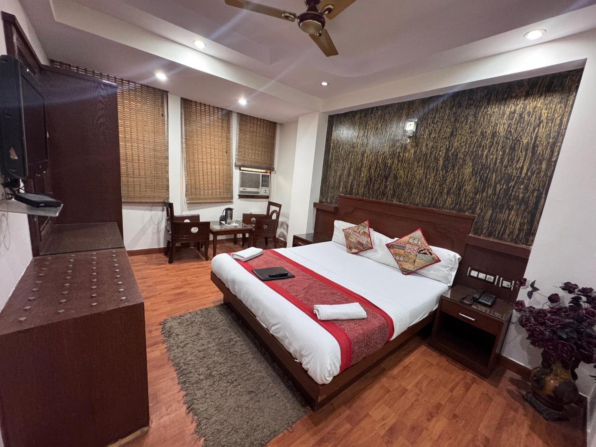 Hotel Shivdev International Near Railway Station New Delhi