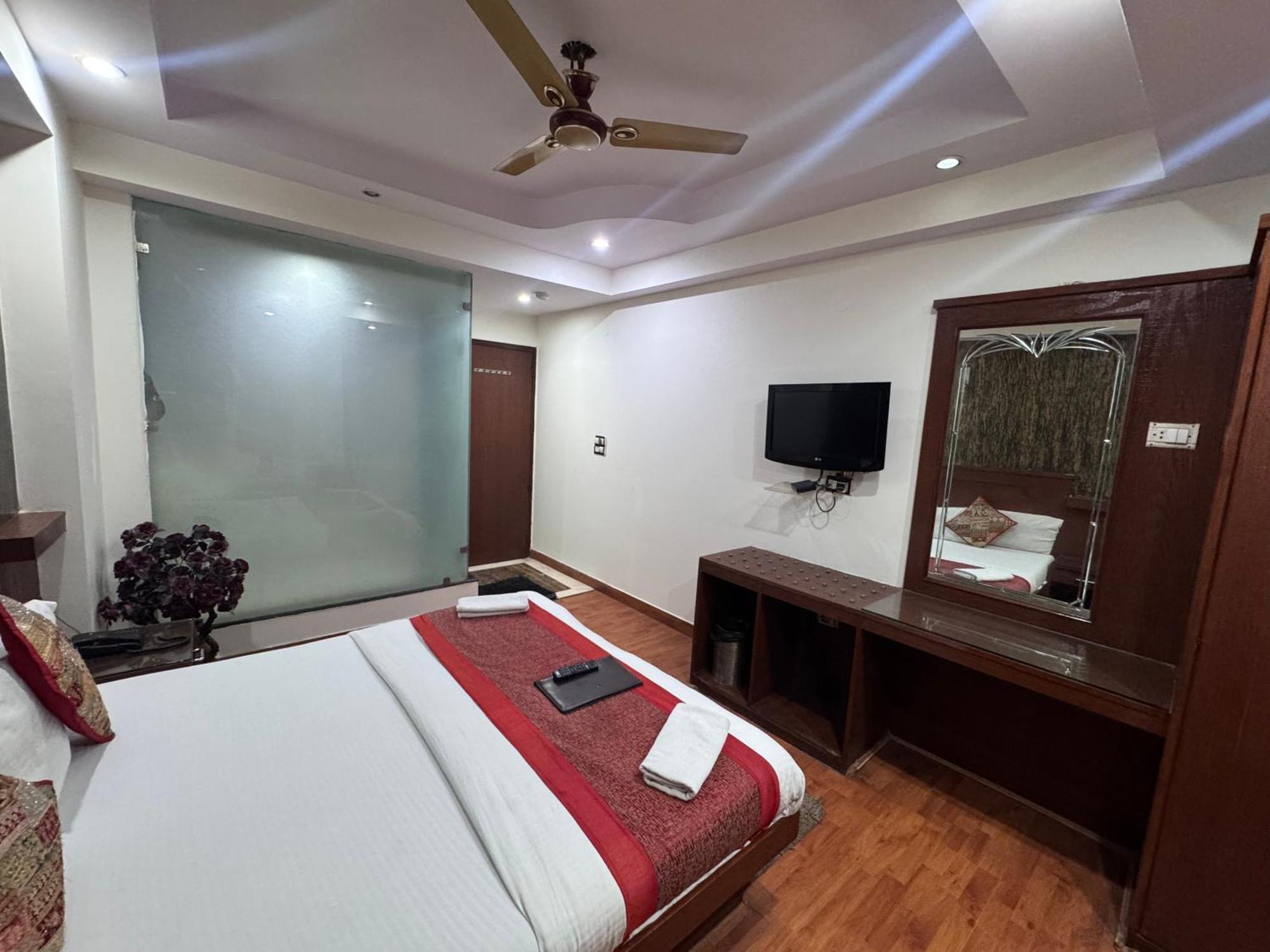 Shivdev International Near Railway Station Hotel