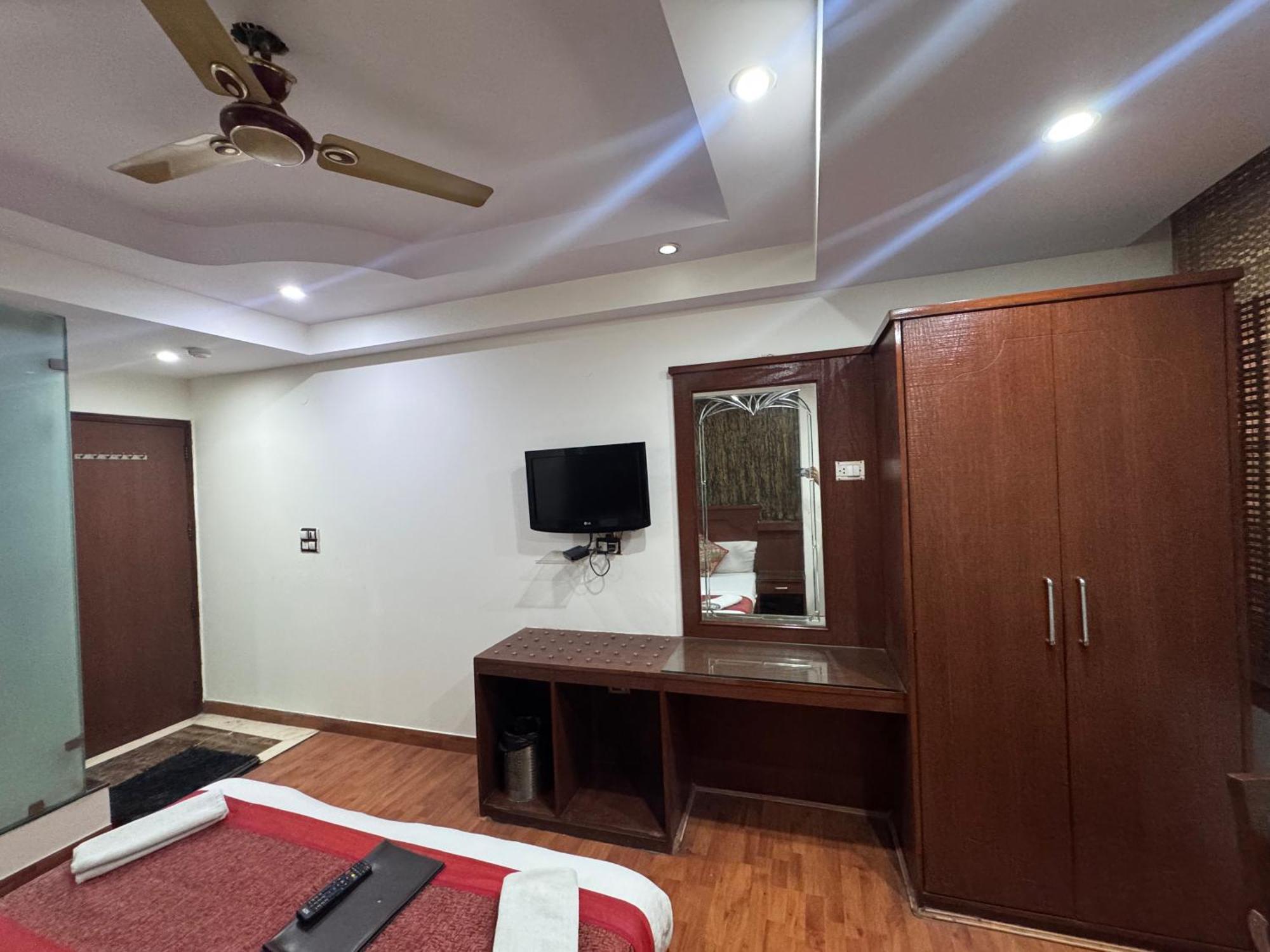 Hotel Shivdev International Near Railway Station New Delhi