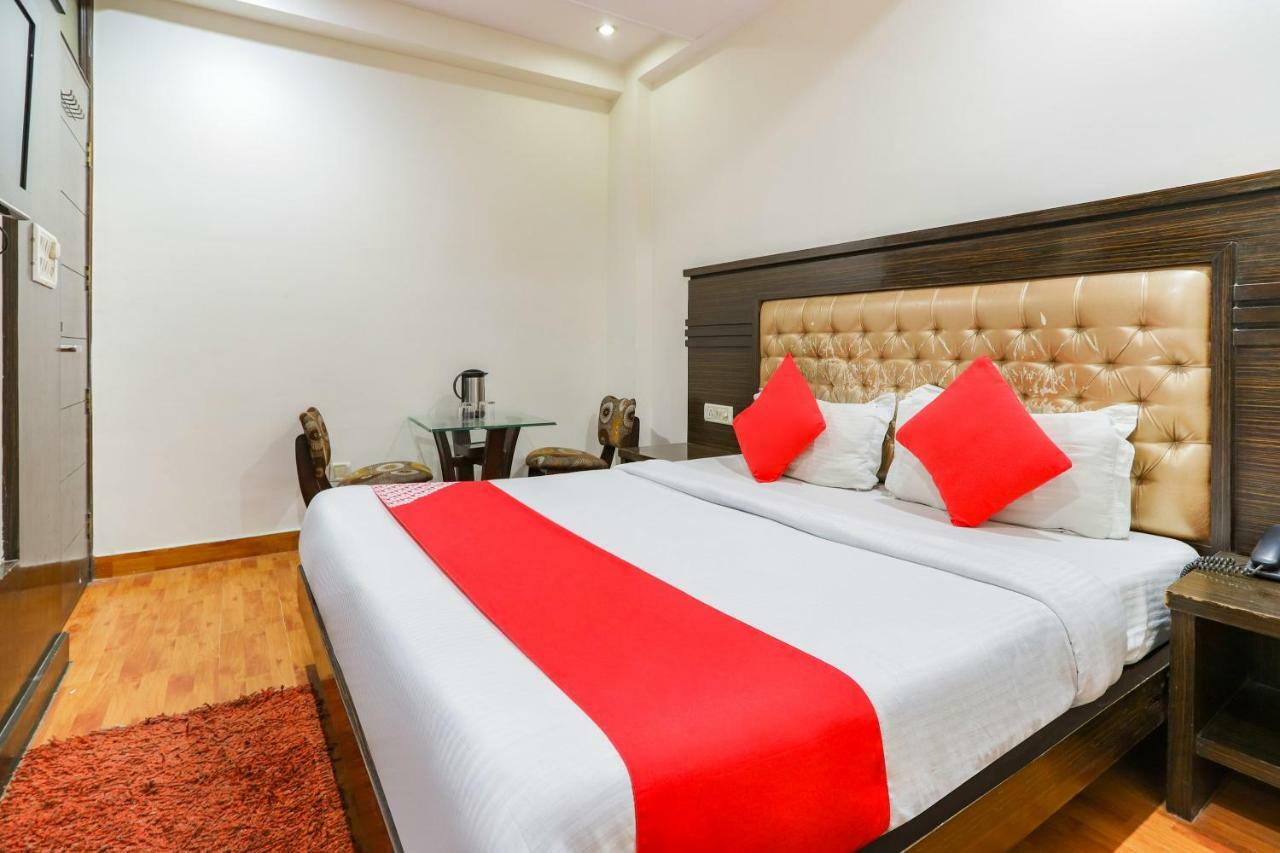 Shivdev International Near Railway Station Hotel 3*