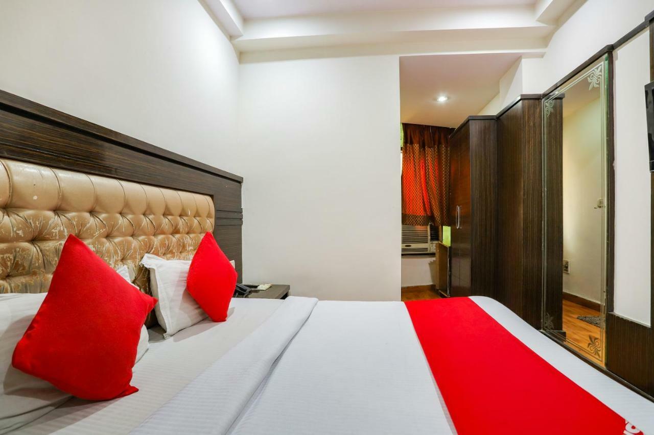 Hotel Shivdev International Near Railway Station 3*